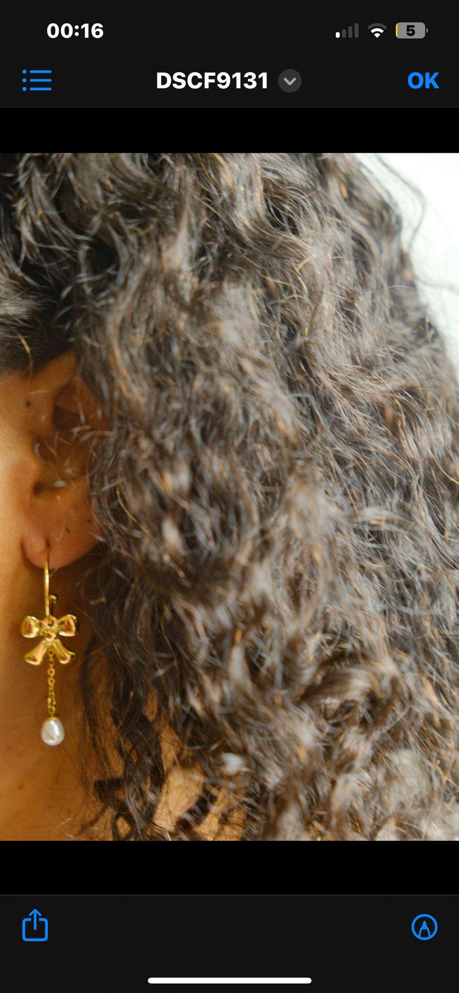 Boucle d'oreille Thalie