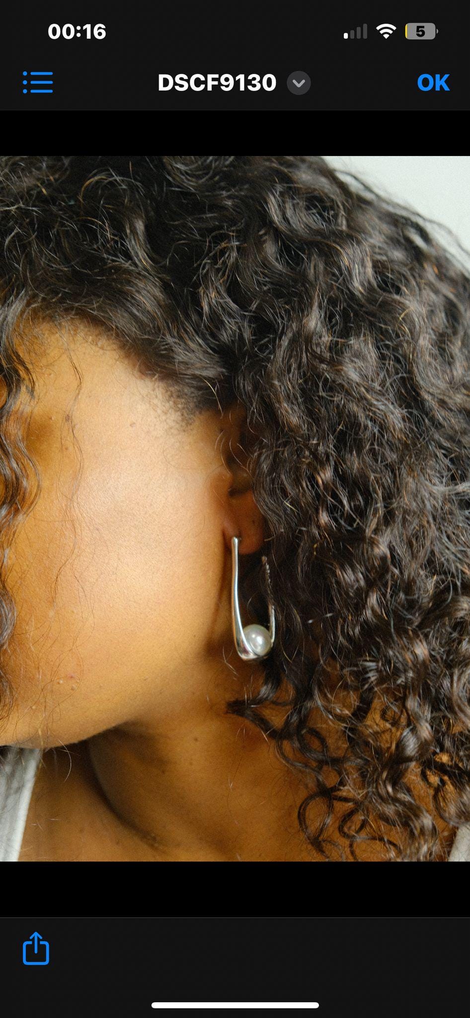 Boucle d'oreille falonne
