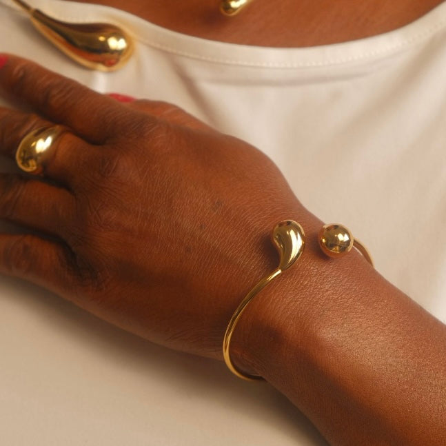 Parure « Goutte d’Or » – Collier, Bracelet & Bague