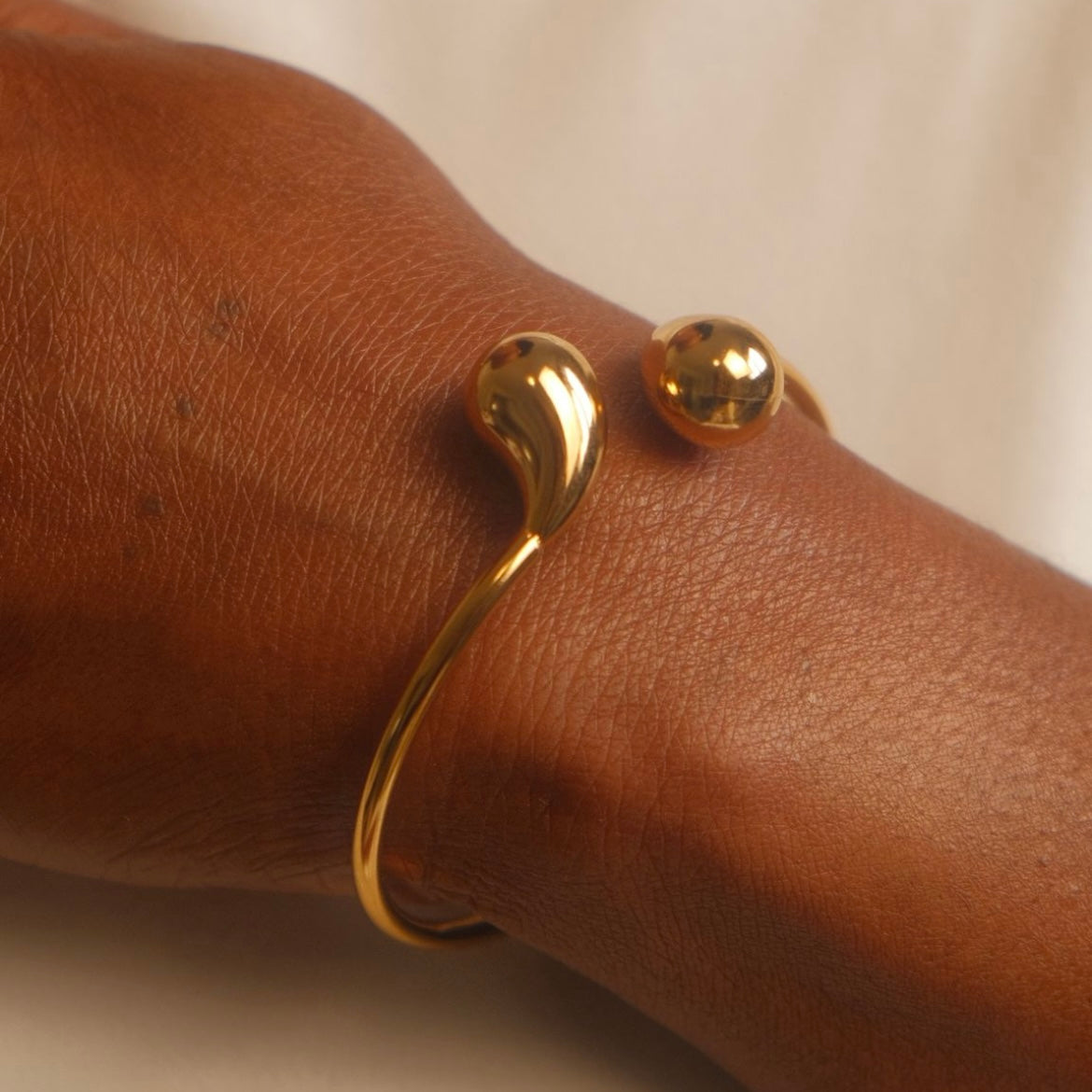 Parure « Goutte d’Or » – Collier, Bracelet & Bague