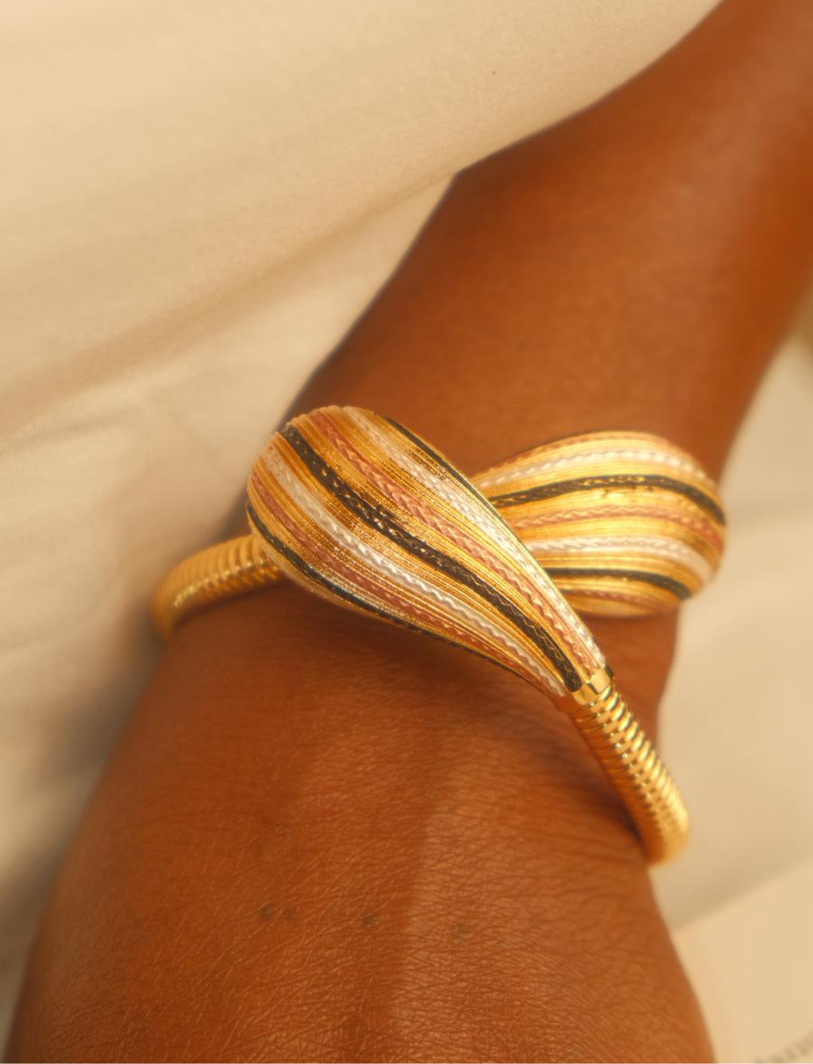 (Copie) Parure « Dorée Royale » – Collier, Bracelet & Bague