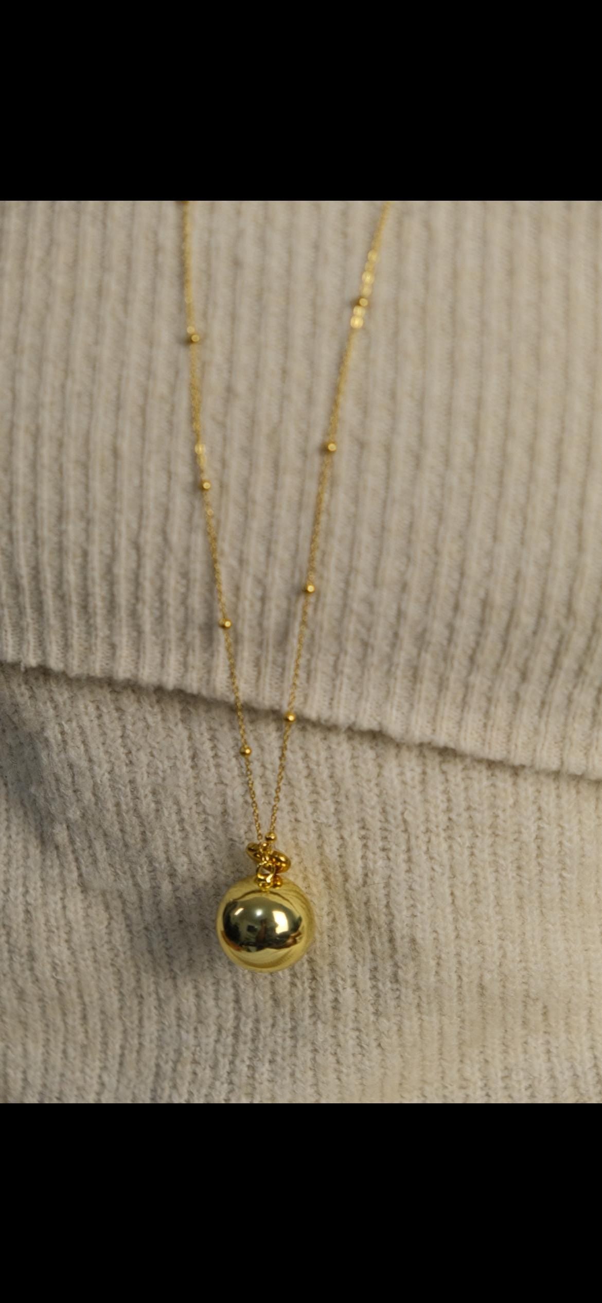 Collier Elia